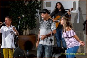 Noche de verseadores en Valsequillo (Foto Ildefonso Rodríguez)